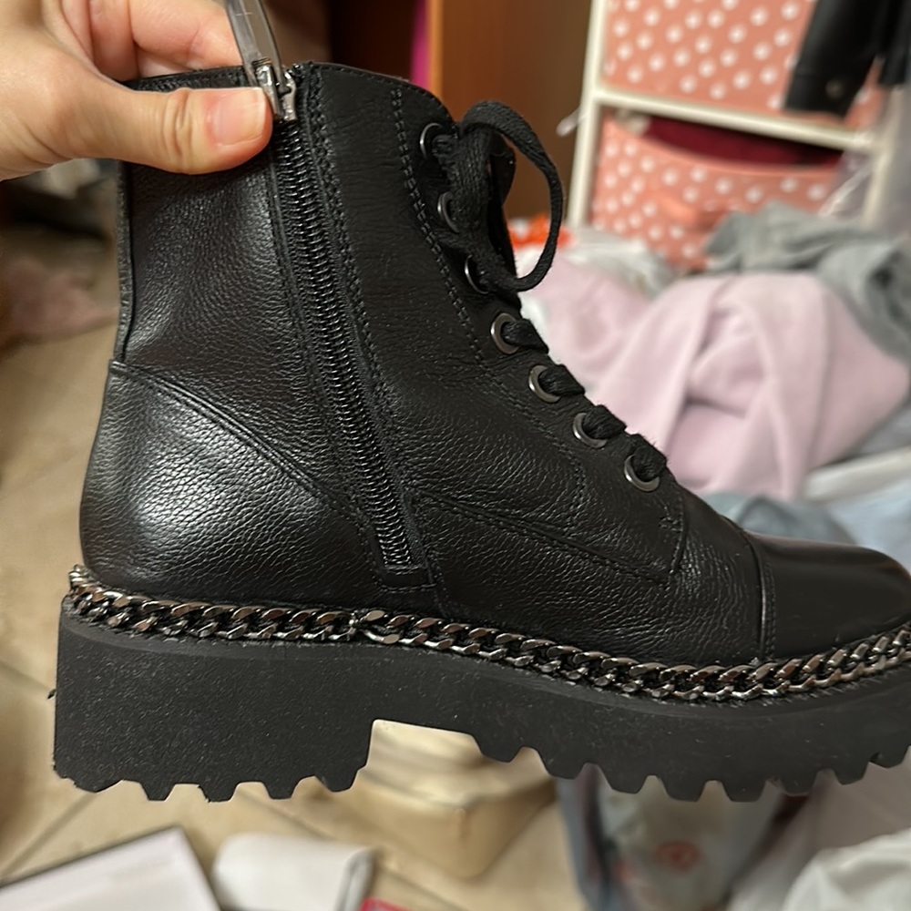 VINCE CAMUTO Mindita Chain Trim Combat Boot - Picture 7 of 13
